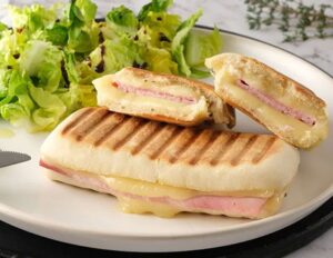 Bagini Panini hesp kaas